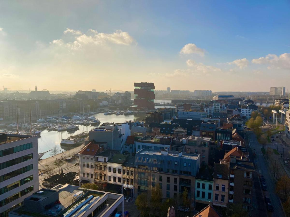 London Tower - Antwerpen